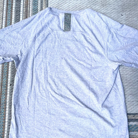 Men’s Nike Recycled Logo Tshirt - Size Medium - Picture 5 of 5